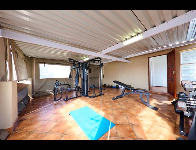4 BEDROOM HOUSE FOR SALE IN BARBEQUE DOWNS